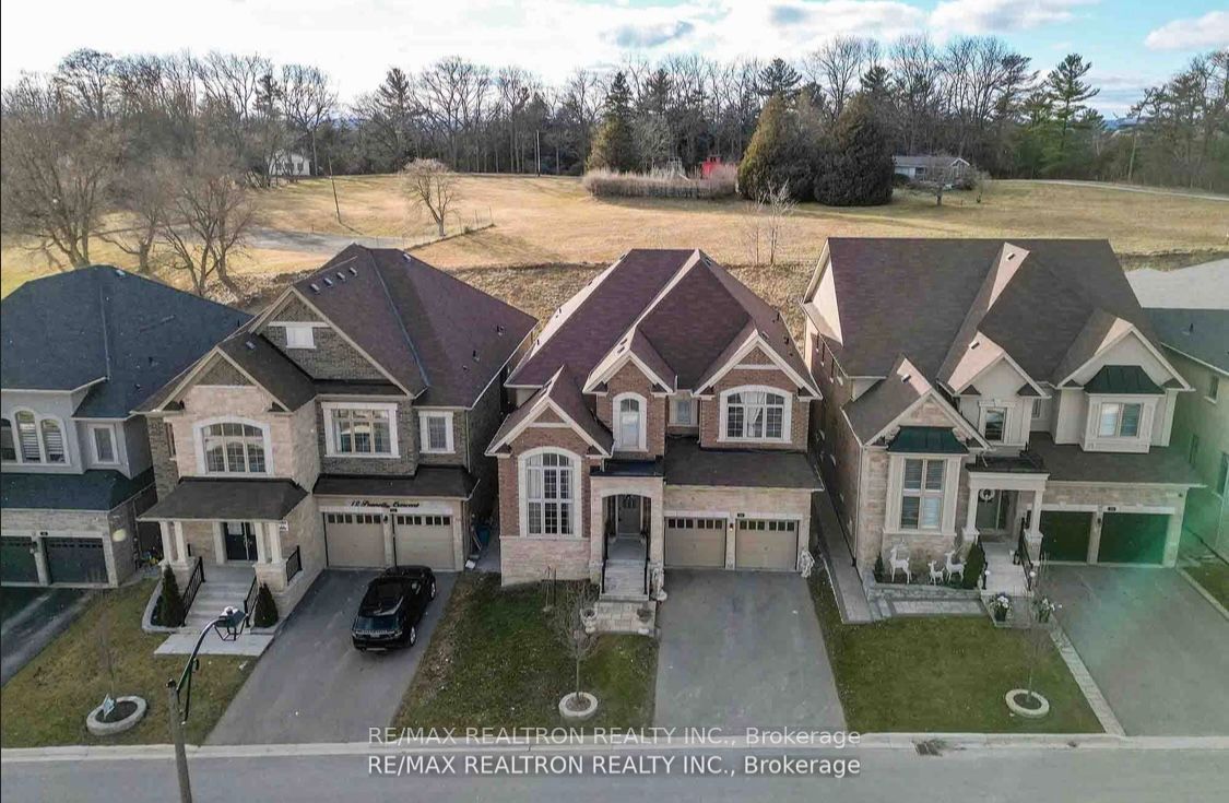 16 Prunella Crescent, East Gwillimbury, ON, L9N 0S7 photo 4