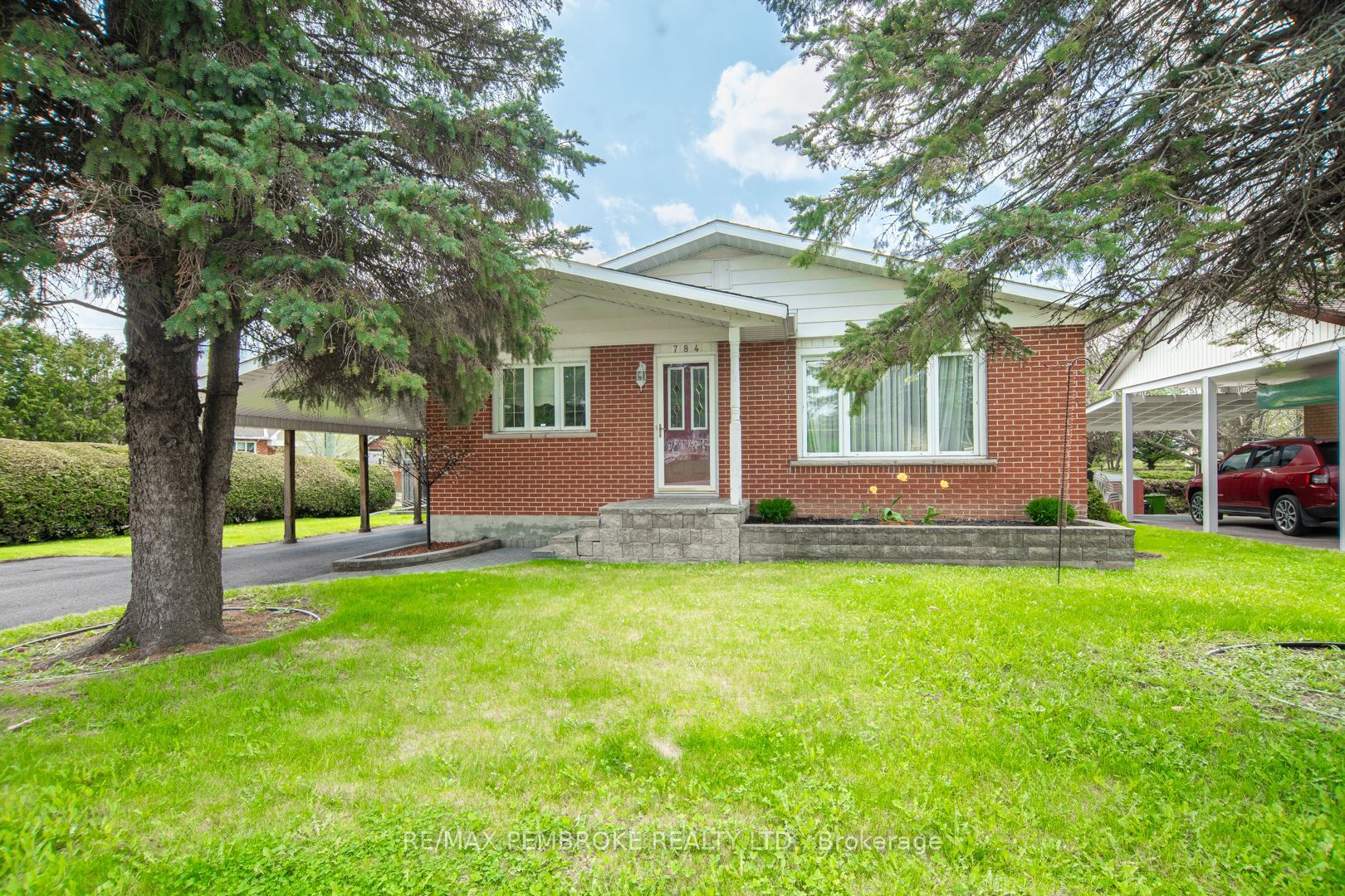 784 Mackay Street, Pembroke, ON, K8A 1H2