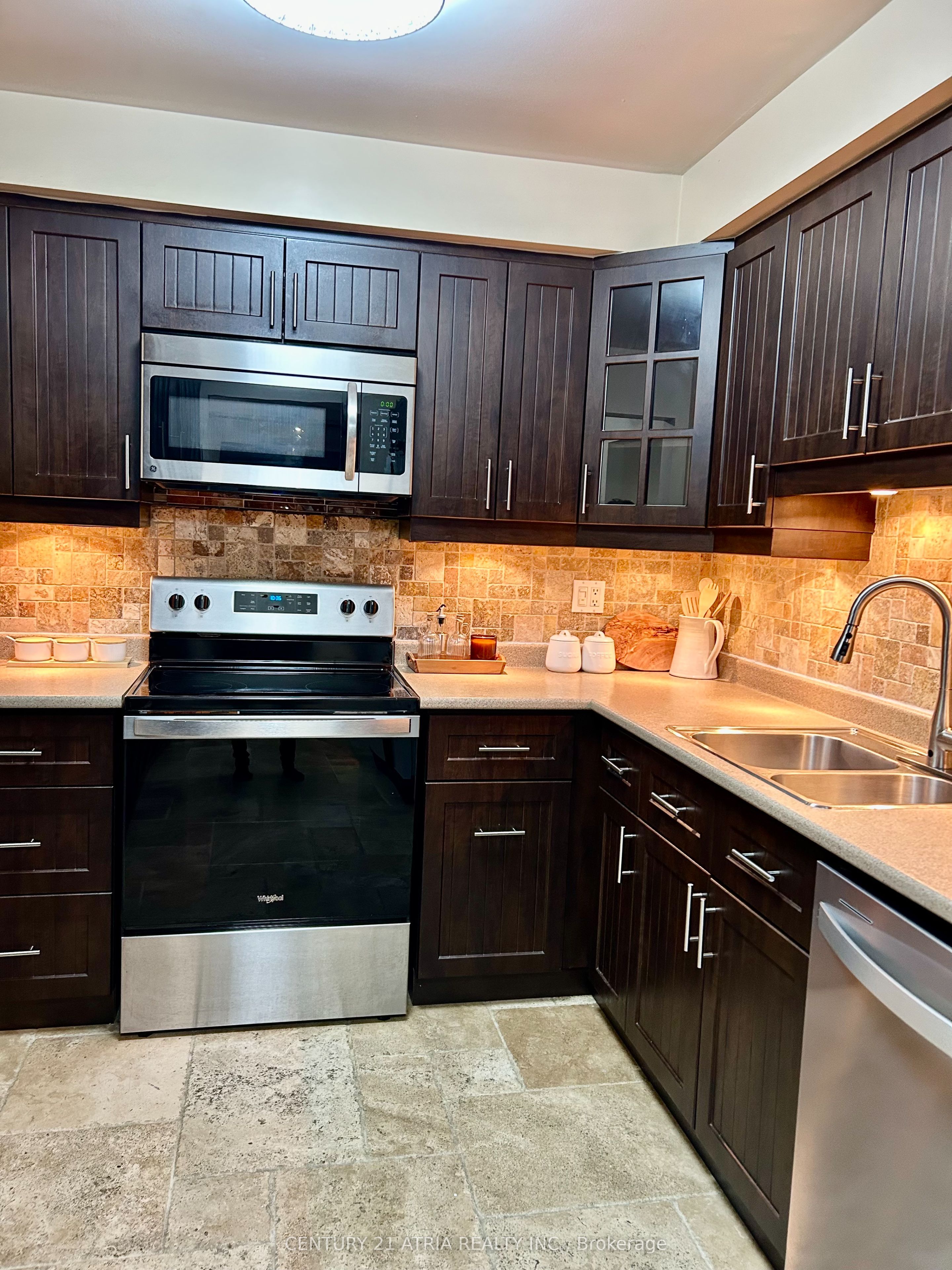 87 Avenue Road, Richmond Hill, ON, L4C 9N6 photo 2
