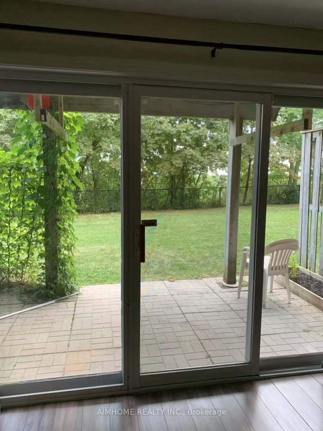 30-800 Dundas Street W, Mississauga, ON, L5C 4S9