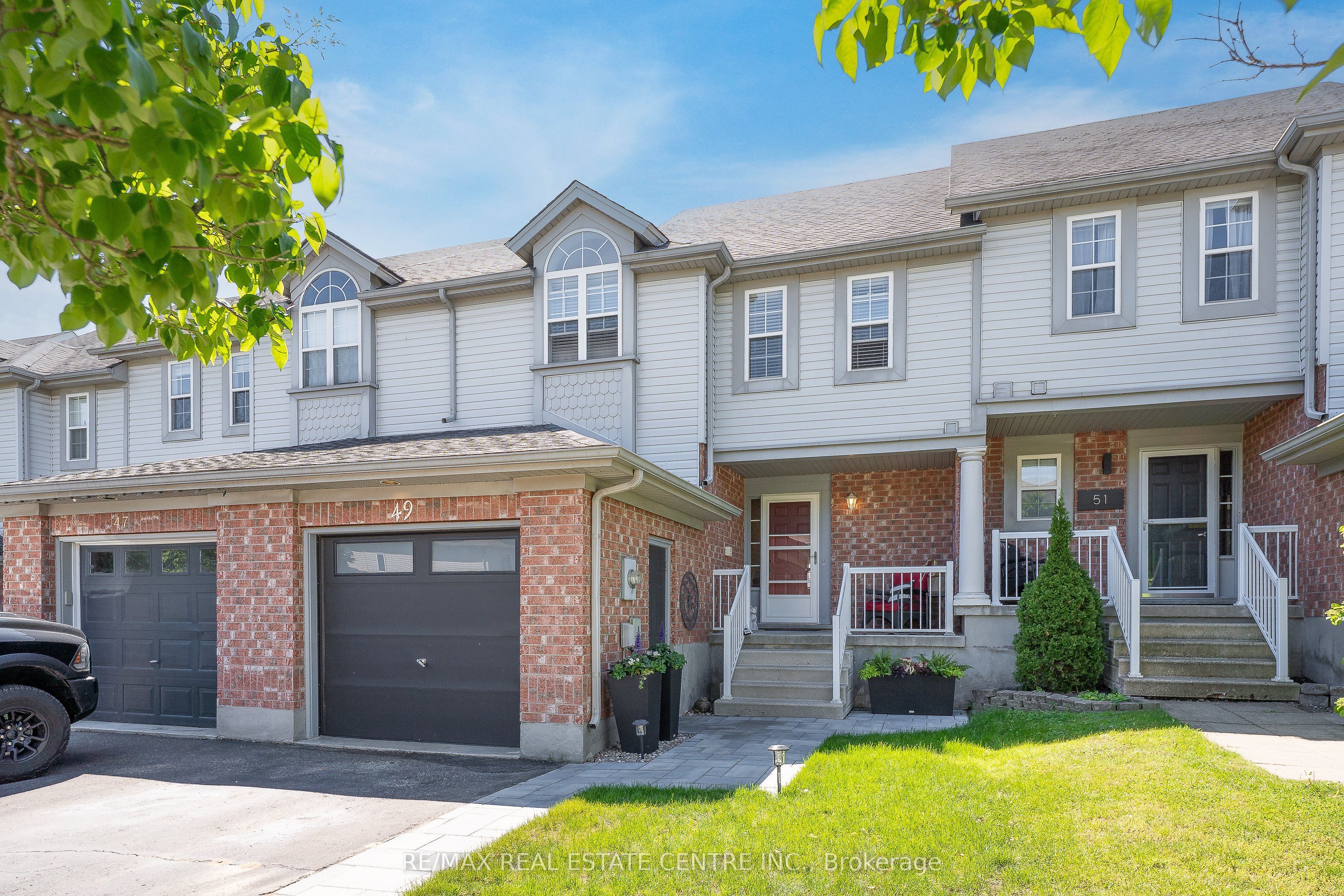 49 Elma Place, Cambridge, ON, N3C 4E6 photo 2