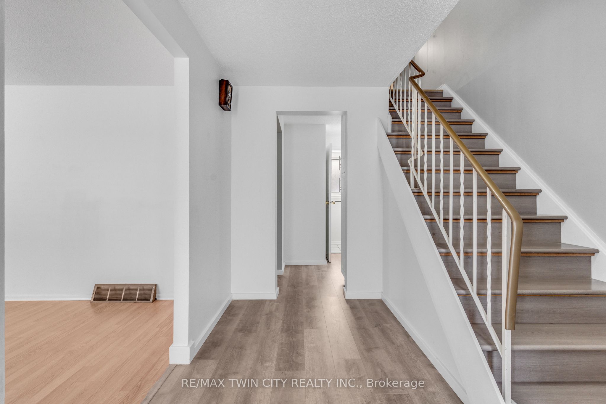111 Manor Drive, Kitchener, ON, N2A 2T9 photo 5