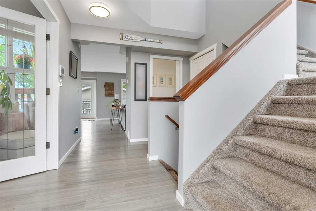 182 Kidd Close, Red Deer, AB, T4P 3X6 photo 2