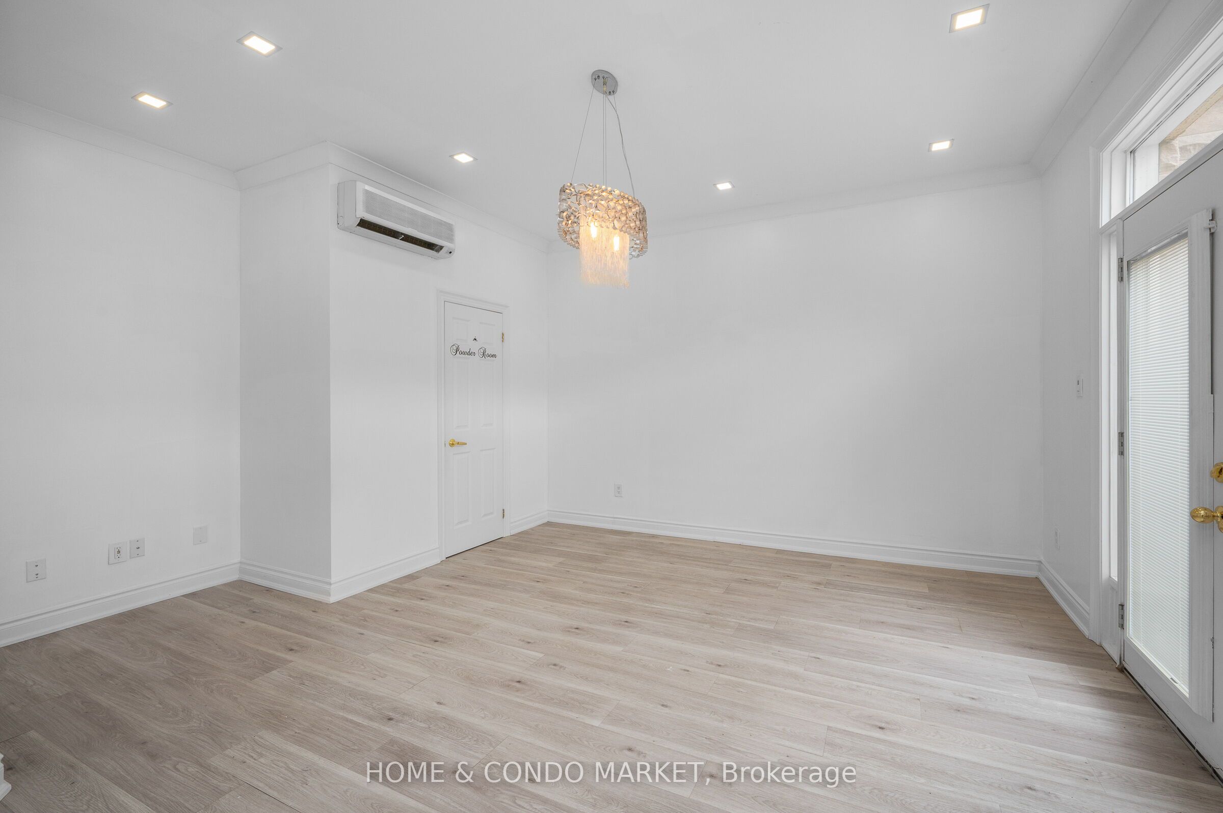 Additional image 5 of 3-194 Lakeshore Road W, Mississauga, ON, L5H 1G6