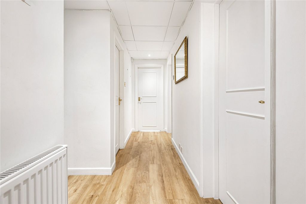 Additional image 9 of 2 bed flat for saleHigh Firs, Gills Hill, Radlett, Hertfordshire WD7