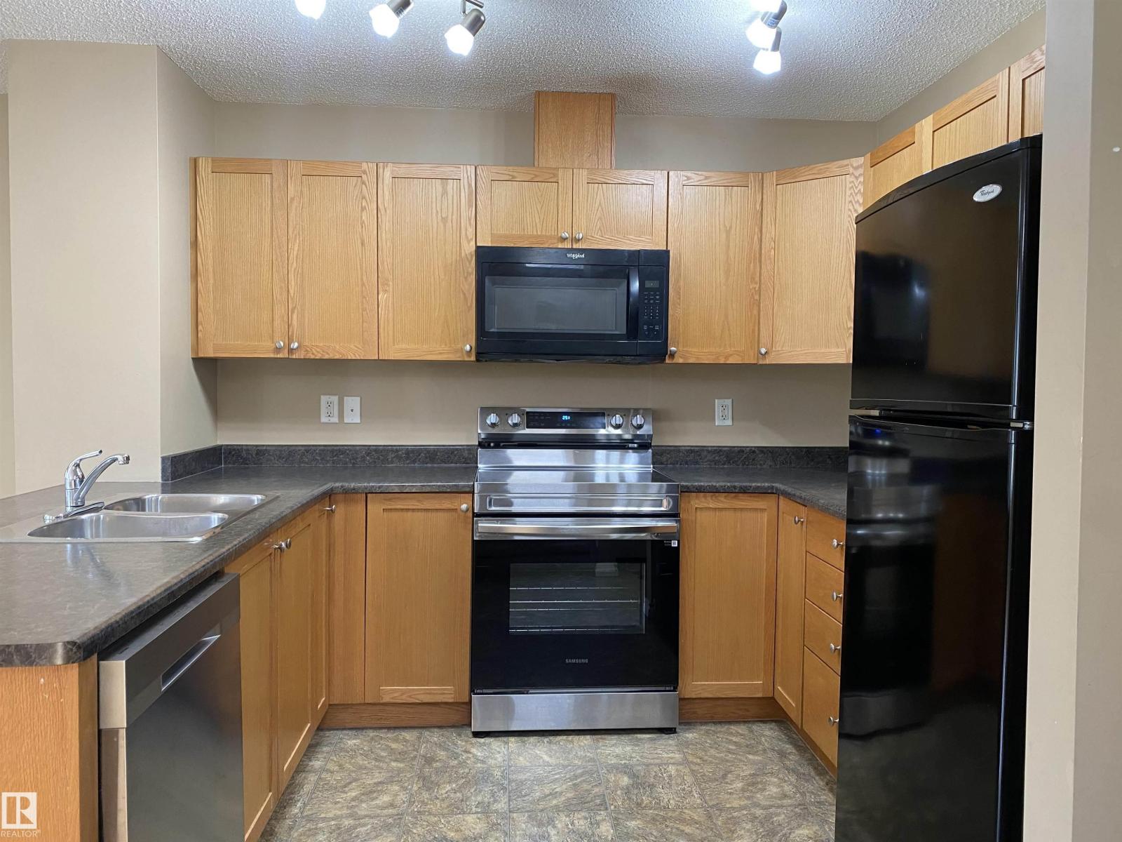 Additional image 4 of 6411 18 Avenue SW, Edmonton, AB, T6X0M8