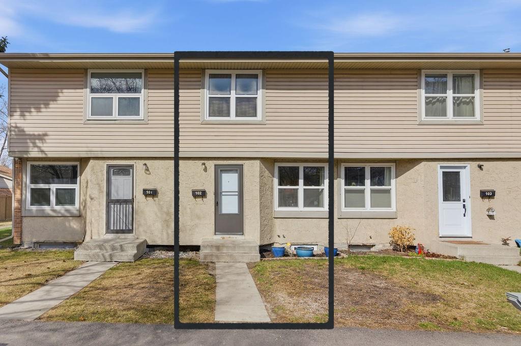 102-123 Queensland Drive SE, Calgary, AB, T2J 5J4