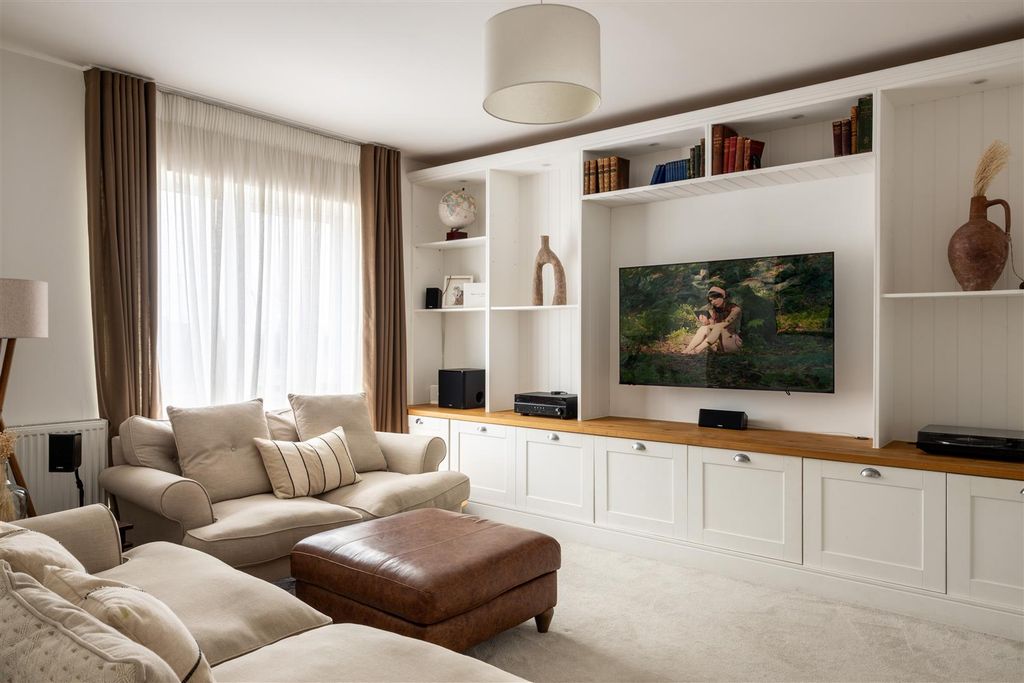 Additional image 12 of 4 bed link detached house for saleHawthorn Way, Redhill RH1