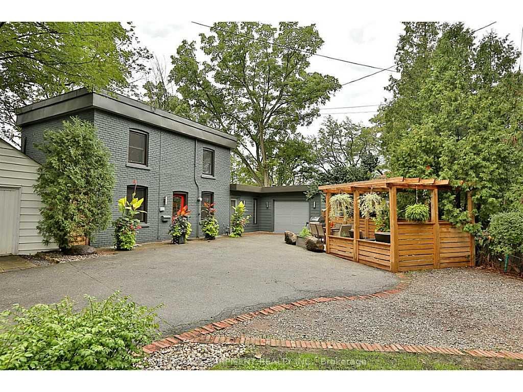 1276 Spring Gardens Road, Burlington, ON, L7T 1J8