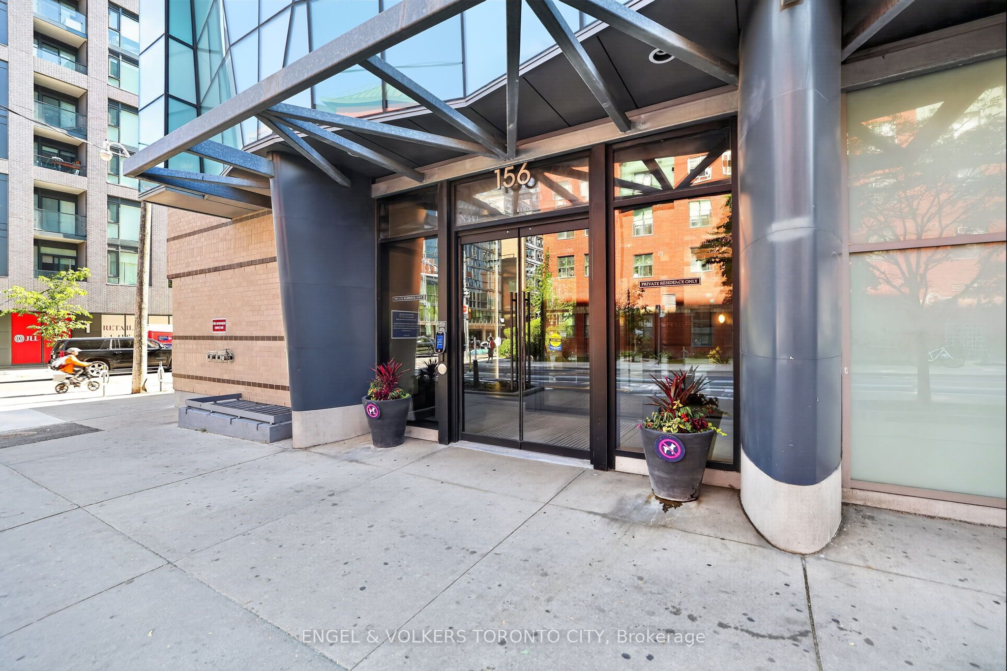 Additional image 3 of 606-156 Portland Street, Toronto, ON, M5V 0G1