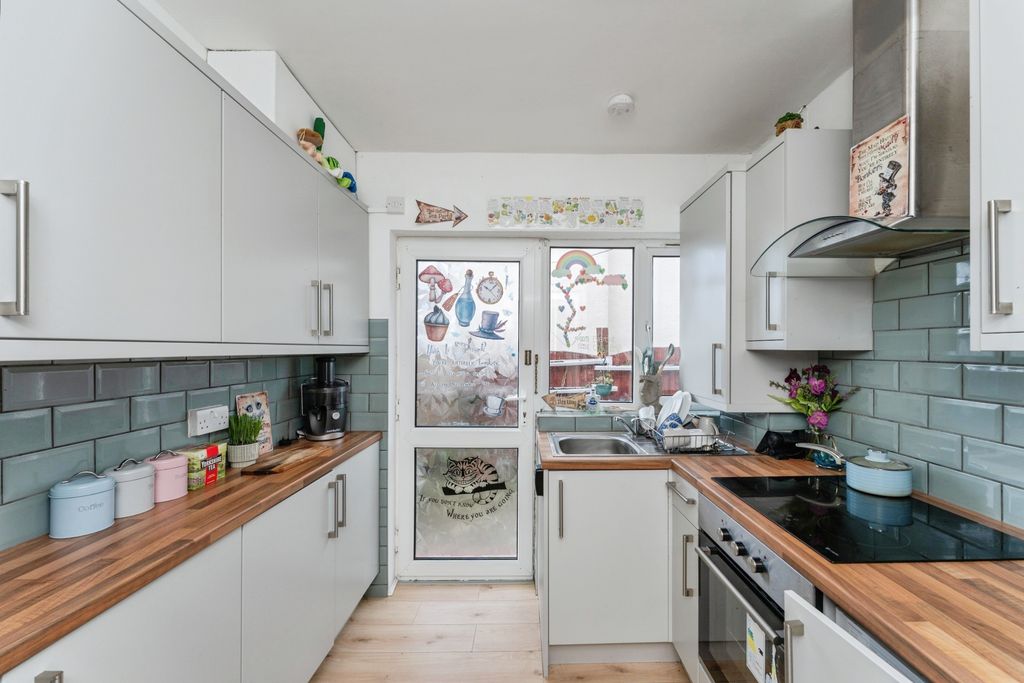 Additional image 6 of 2 bed detached bungalow for saleRhyl Coast Road, Rhyl LL18