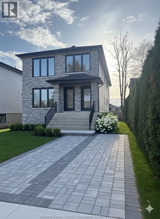 655 Stanley , Windsor, ON, N8X3B3