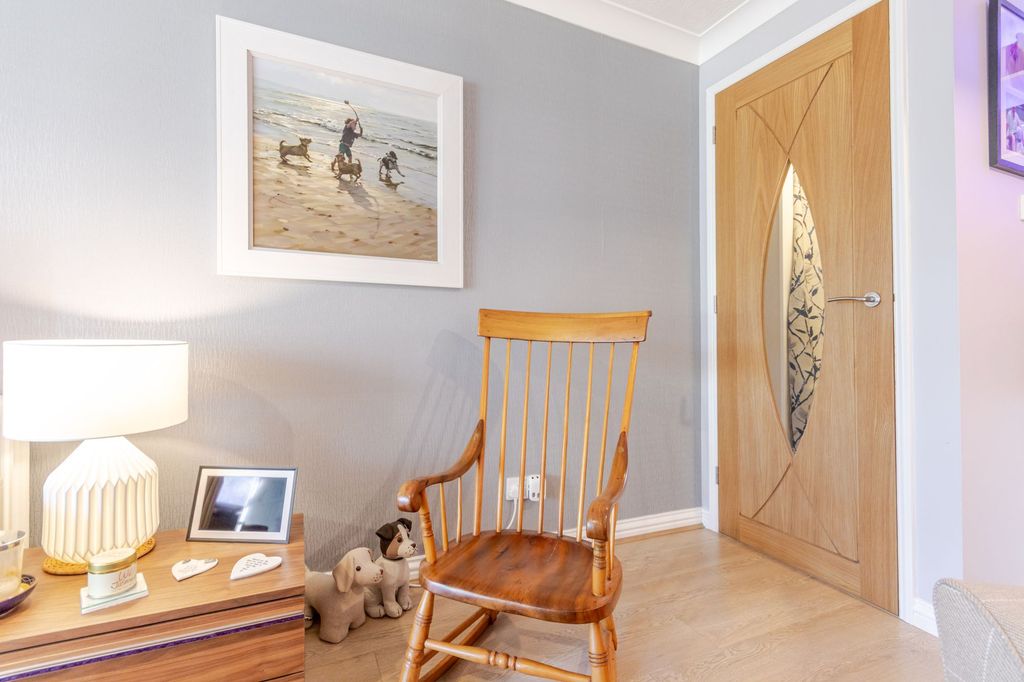 Additional image 15 of 2 bed flat for saleSalters Close, Rickmansworth WD3