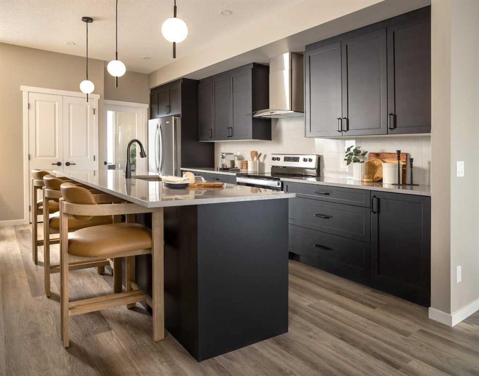817 Marine Drive SE, Calgary, AB, T3M 4E3 photo 2