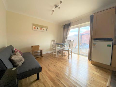 Star Road, Uxbridge UB10