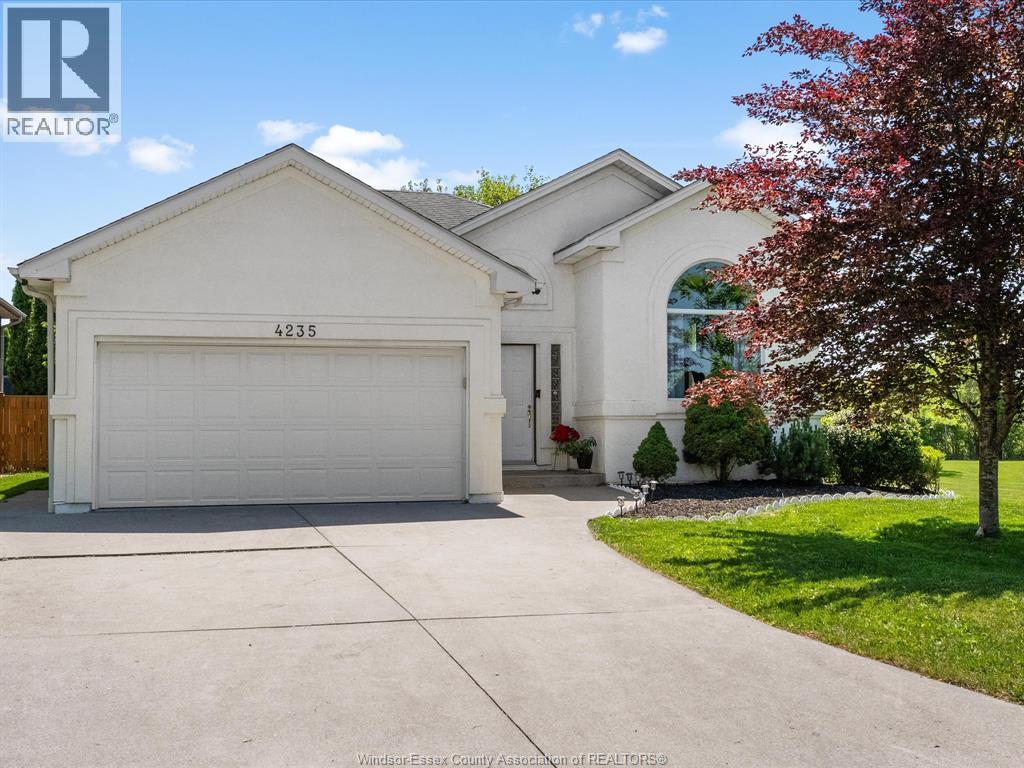 4235 Providence Crescent, Windsor, ON, N9G2V3 photo 2