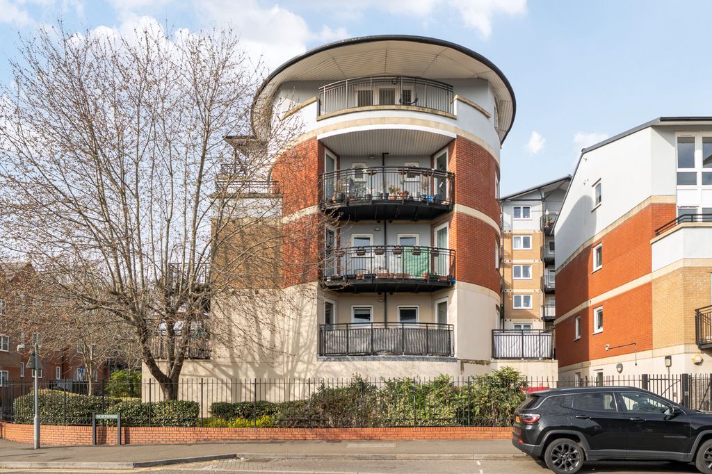 Additional image 16 of 2 bed flat for saleNorthway, Rickmansworth WD3