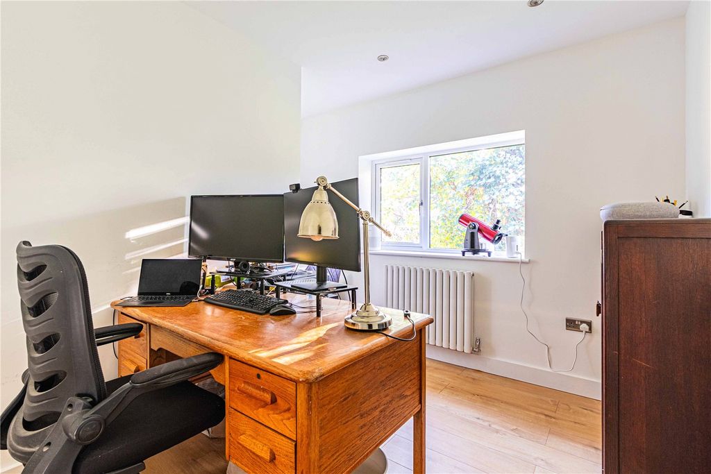 Additional image 13 of 5 bed detached house for saleThe Avenue, Radlett, Hertfordshire WD7