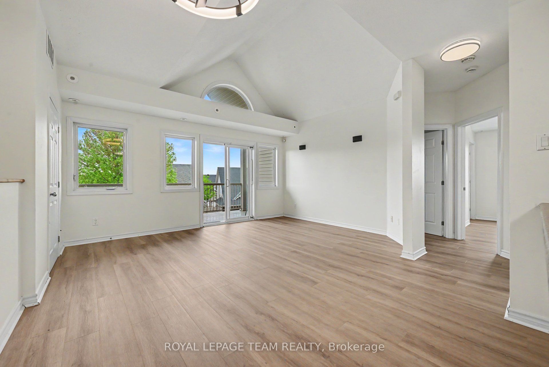 K-251 Crestway Drive, Ottawa, ON, K2G 0A9 photo 5