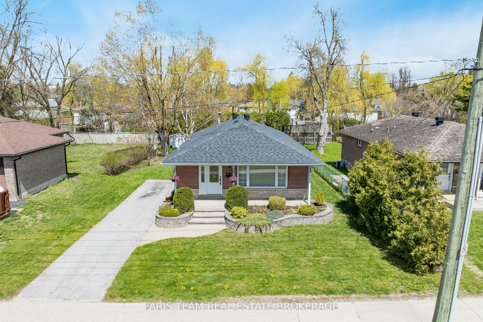 212 Grove Street E, Barrie, ON, L4M 2P9