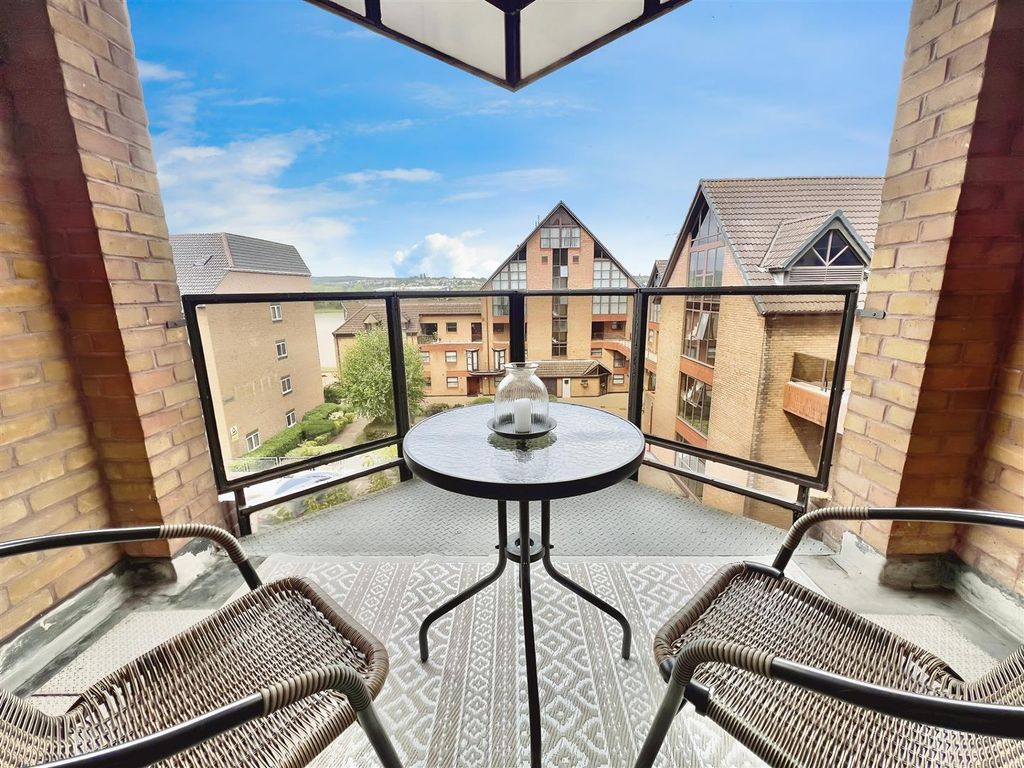 Additional image 2 of 2 bed flat for saleEsplanade, Rochester ME1