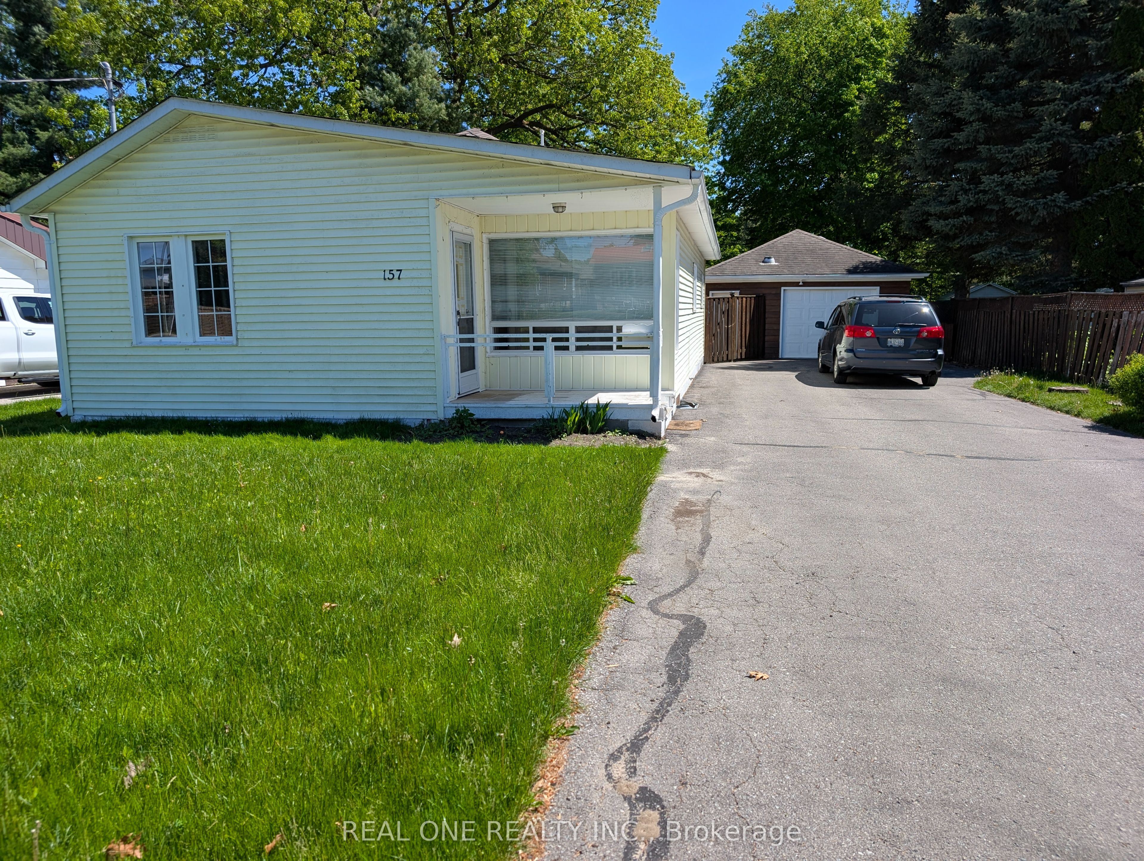 157 Bessborough Drive, Georgina, ON, L4P 2R7