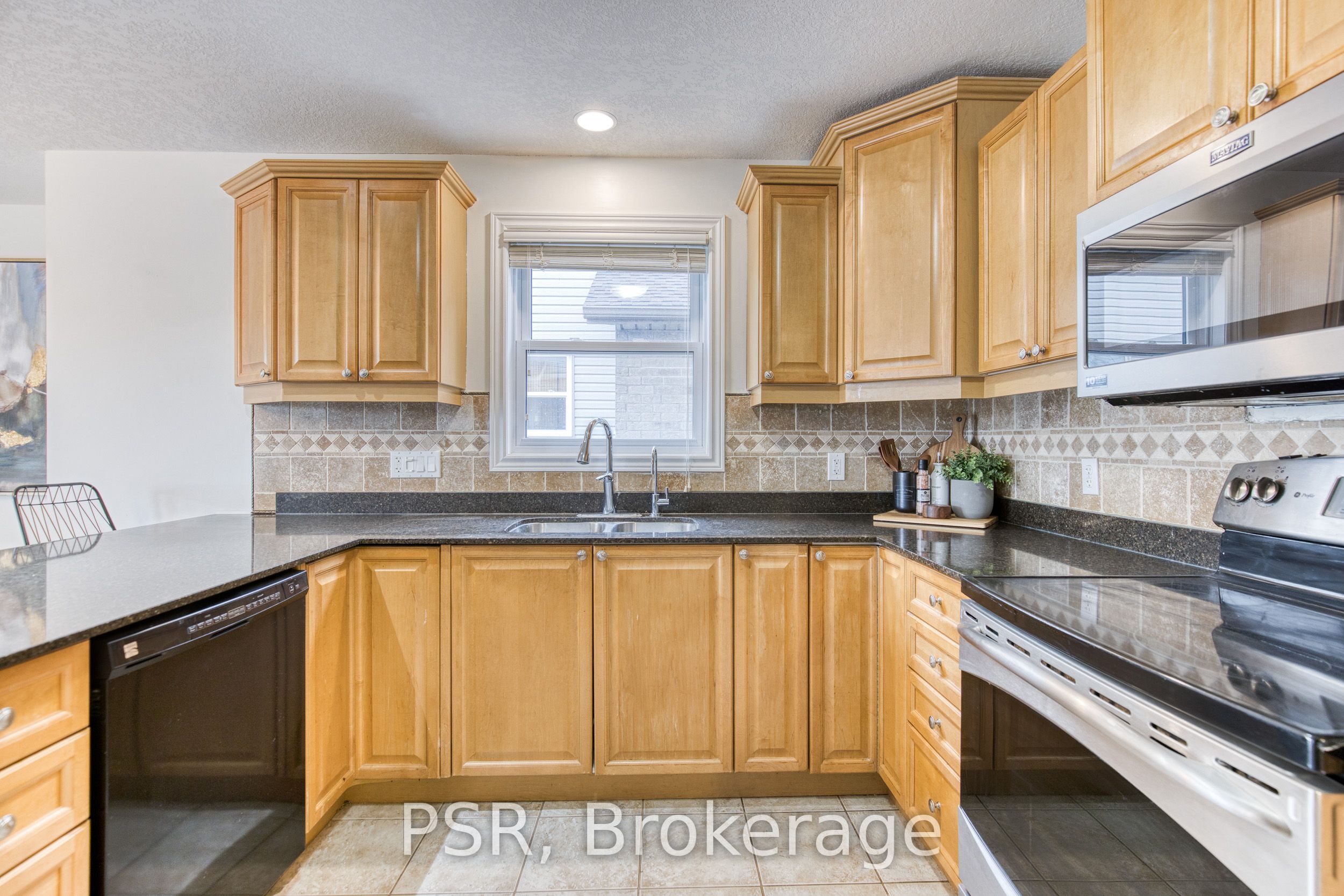 565 St Moritz Avenue, Waterloo, ON, N2T 2Z3 photo 4