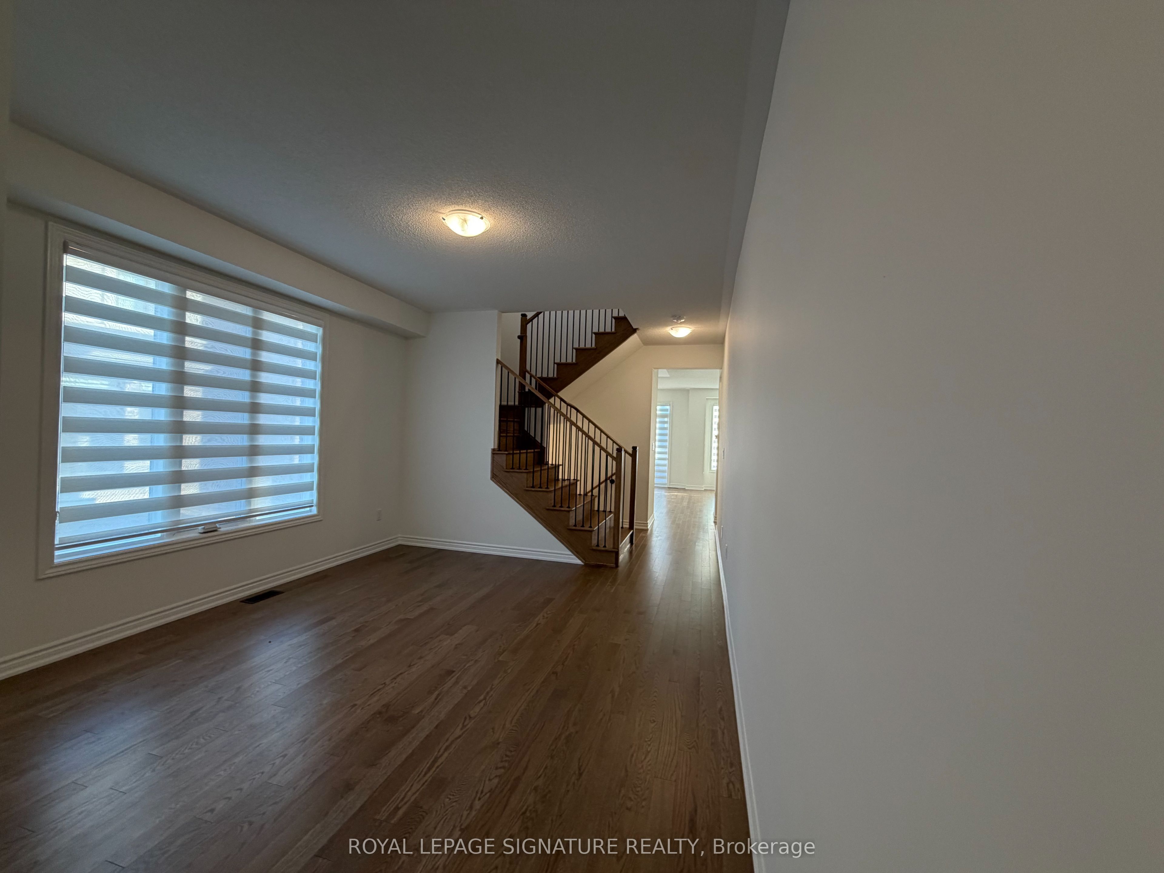 1460 Chamomile Crescent W, Milton, ON, L9E 2E9 photo 4