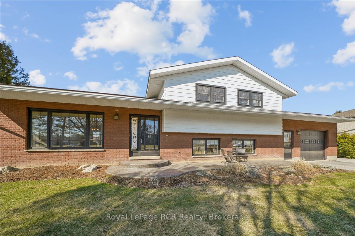 883 30th Street W, Georgian Bluffs, ON, N4K 6V5 photo 4