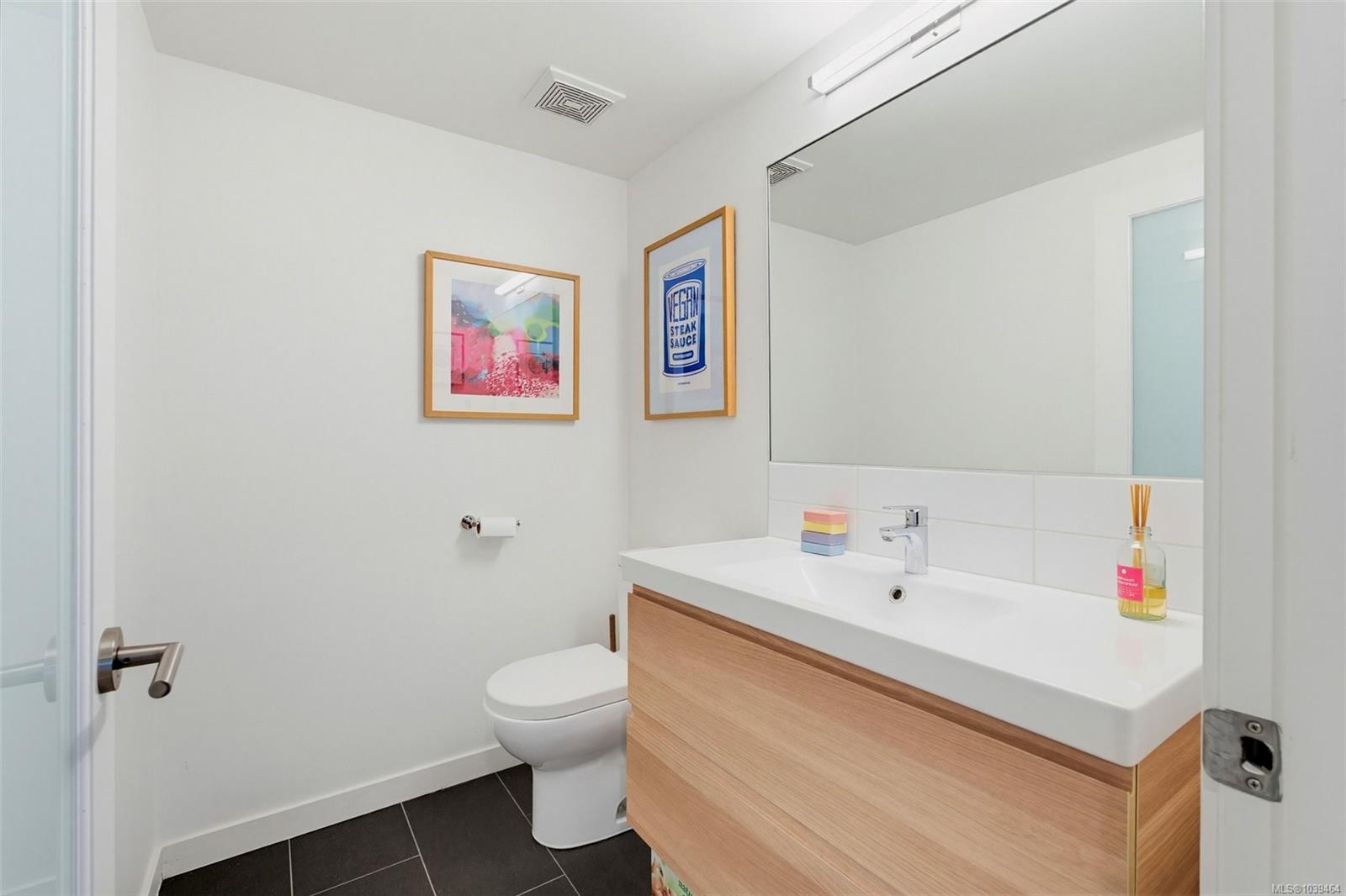 #202-1246 Fairfield Road, Victoria, BC, V8V 3B5 photo 4