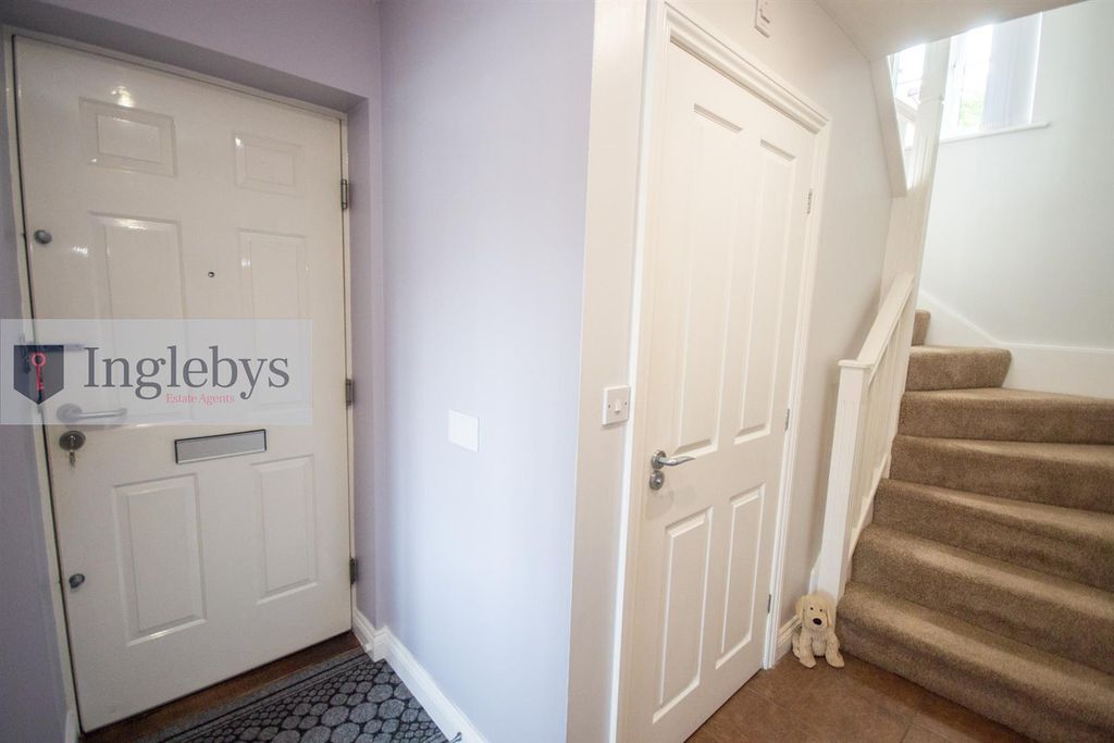 Additional image 4 of 4 bed property for saleDalton Court, Redcar TS10