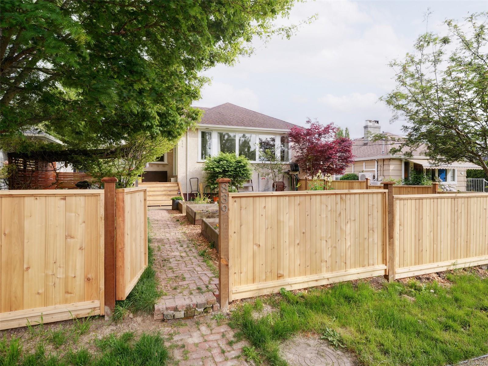 839 Villance Street, Victoria, BC, V8X 2P5