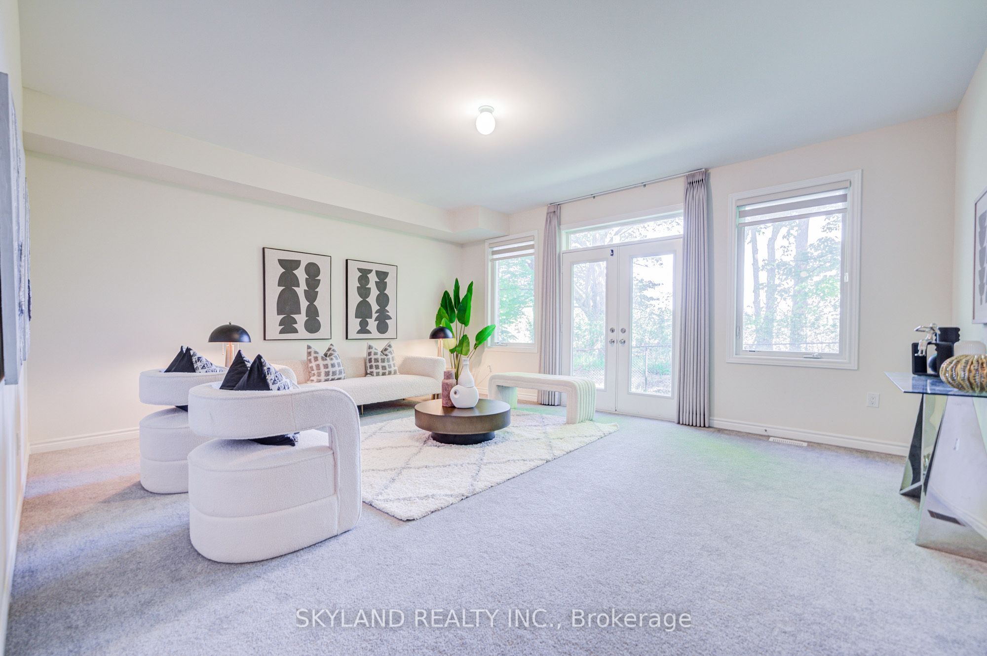 66 Puisaya Drive, Richmond Hill, ON, L4E 1L2 photo 2