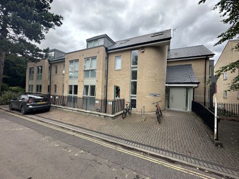 Primrose Lodge, Primrose Street, Cambridge CB4, Studio to rent