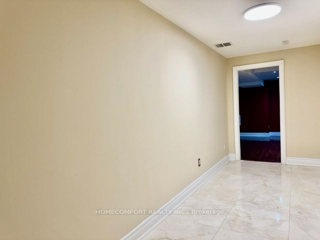 Bsmt-122A Clarendon Drive, Richmond Hill, ON, L4B 3W2 photo 4