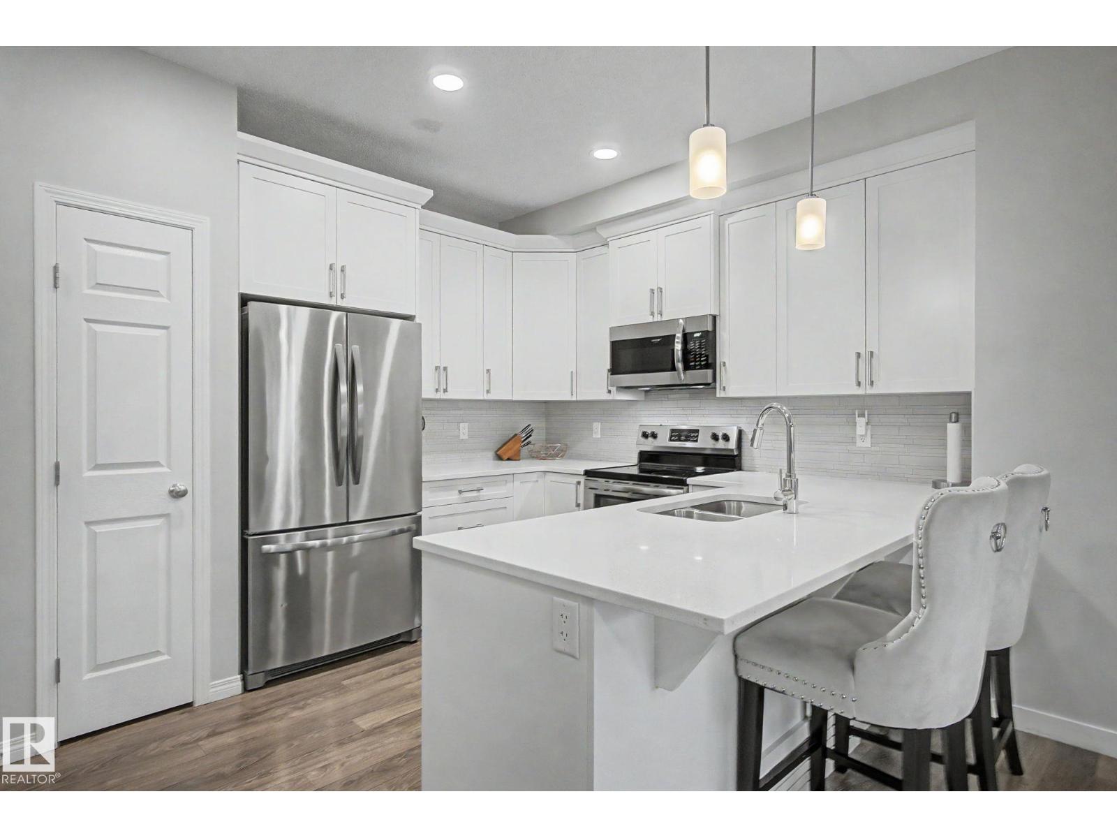 416 Crystallina Nera Drive NW, Edmonton, AB, T5Z0P3 photo 3
