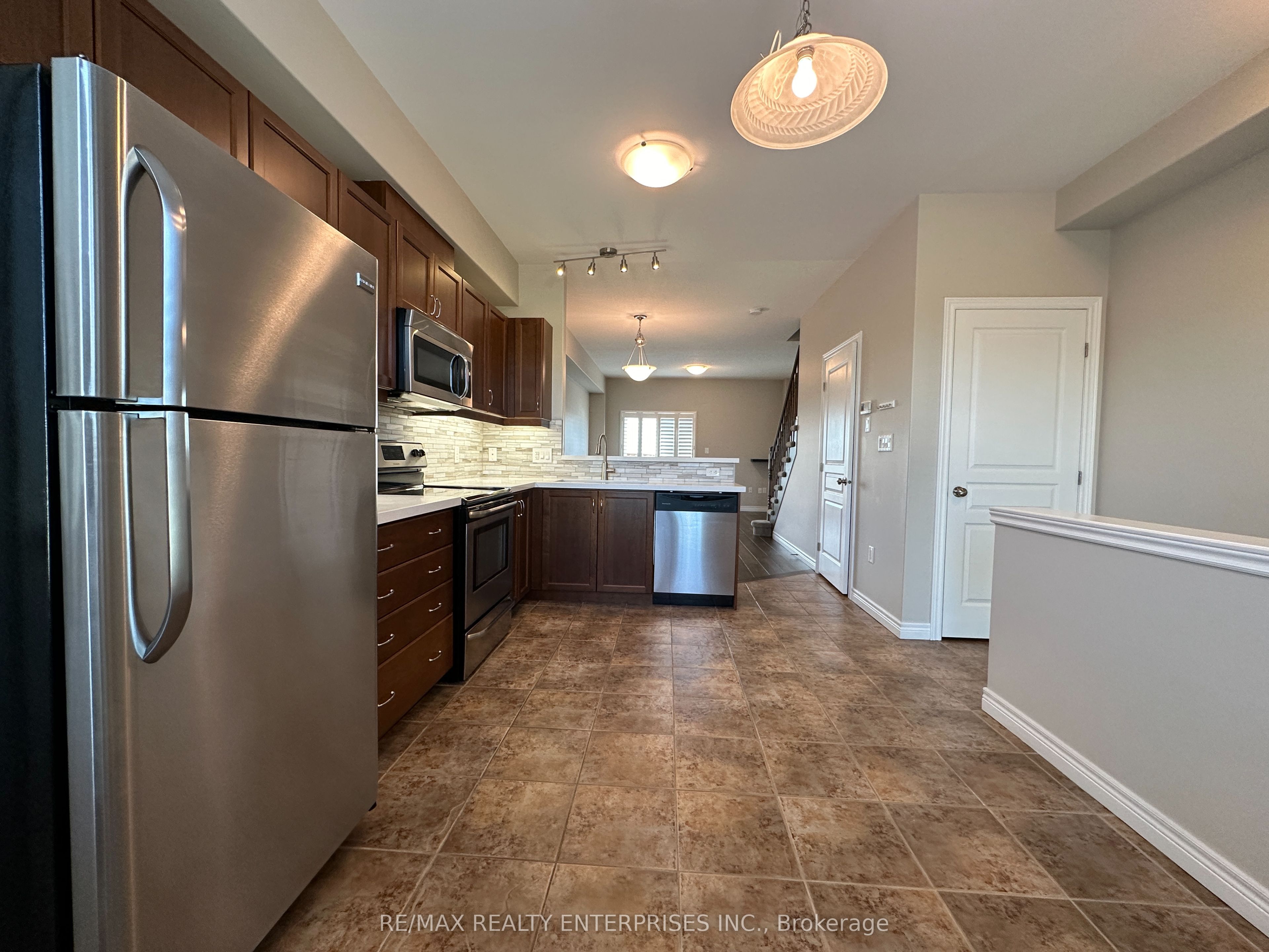 69 Edenrock Drive, Hamilton, ON, L8E 0G7 photo 5