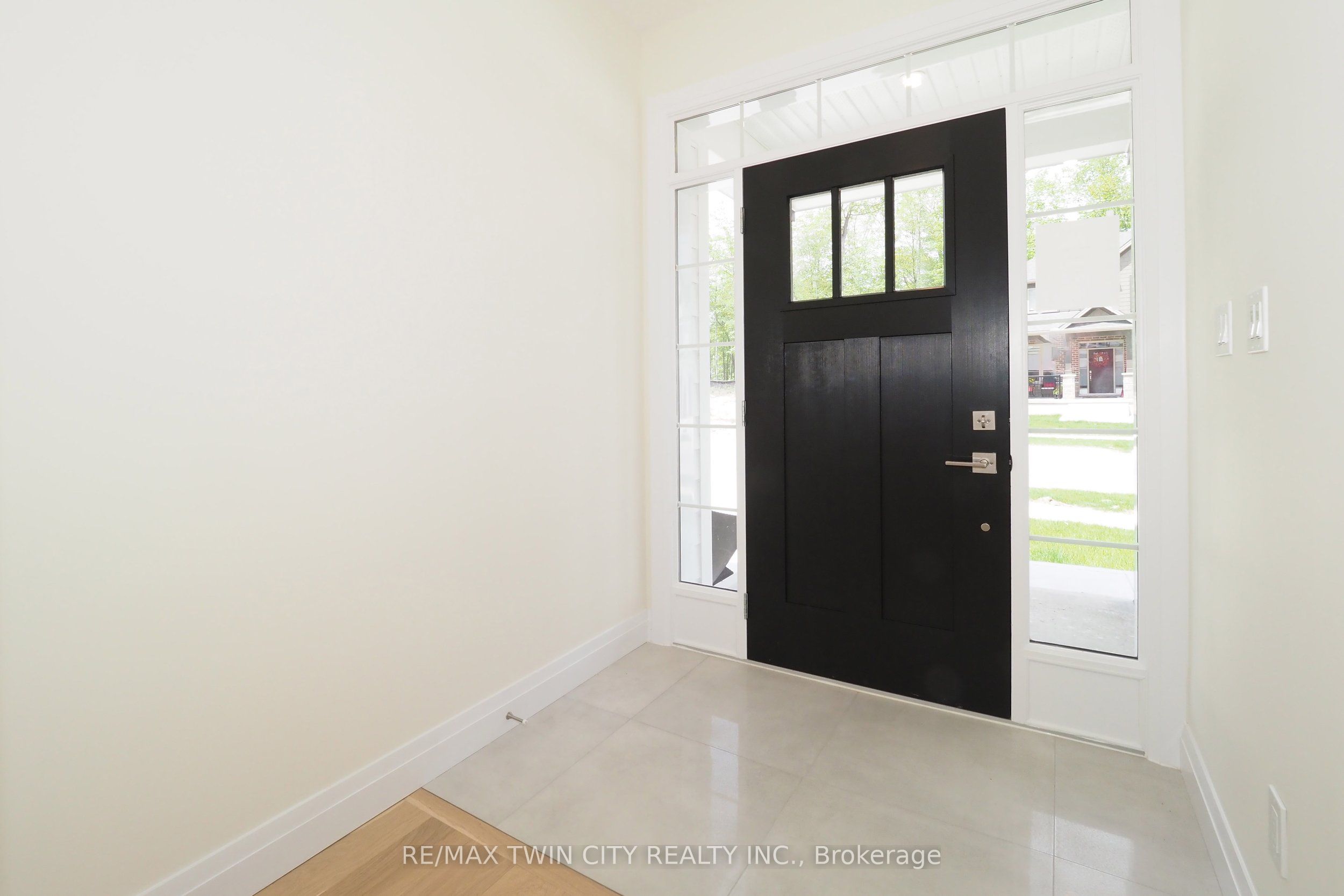 220 Jeffrey Place, Kitchener, ON, N2C 2T7 photo 3