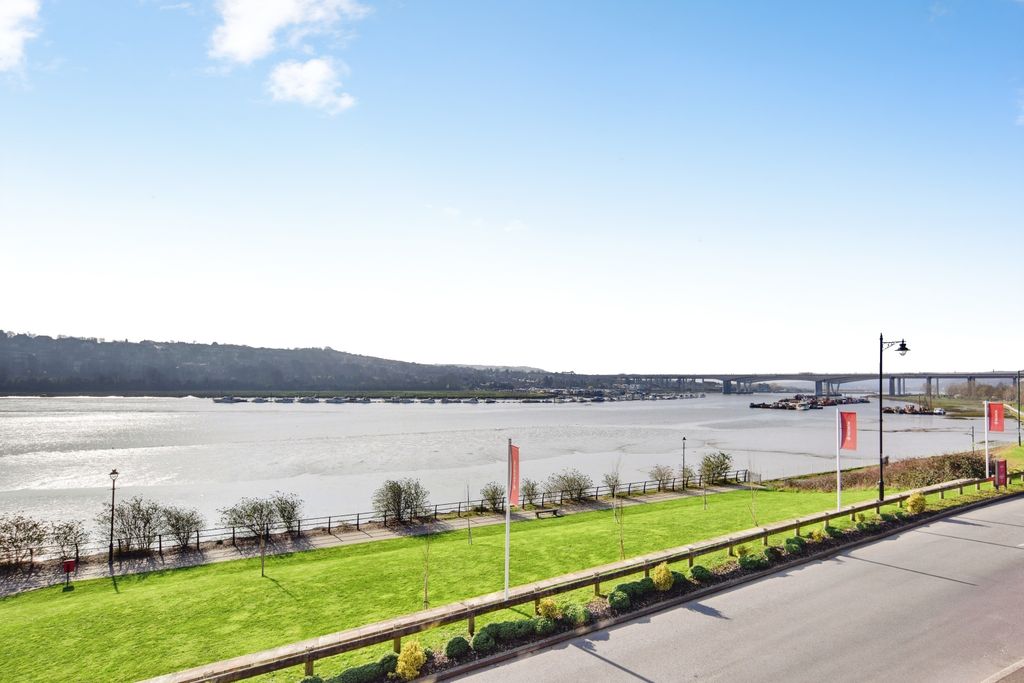 Additional image 14 of 2 bed flat for sale1 Knights Templar Way, Rochester ME2