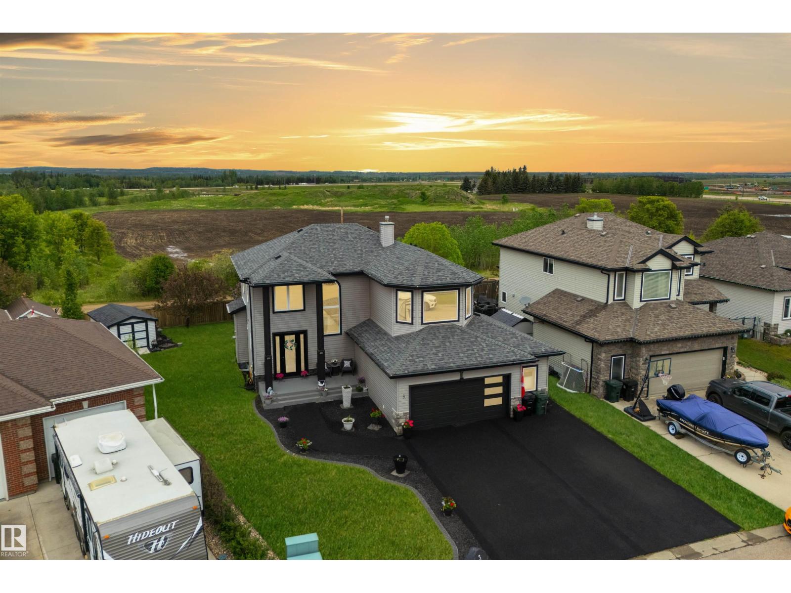 3 Harvard Bay, Spruce Grove, AB, T7X4K9