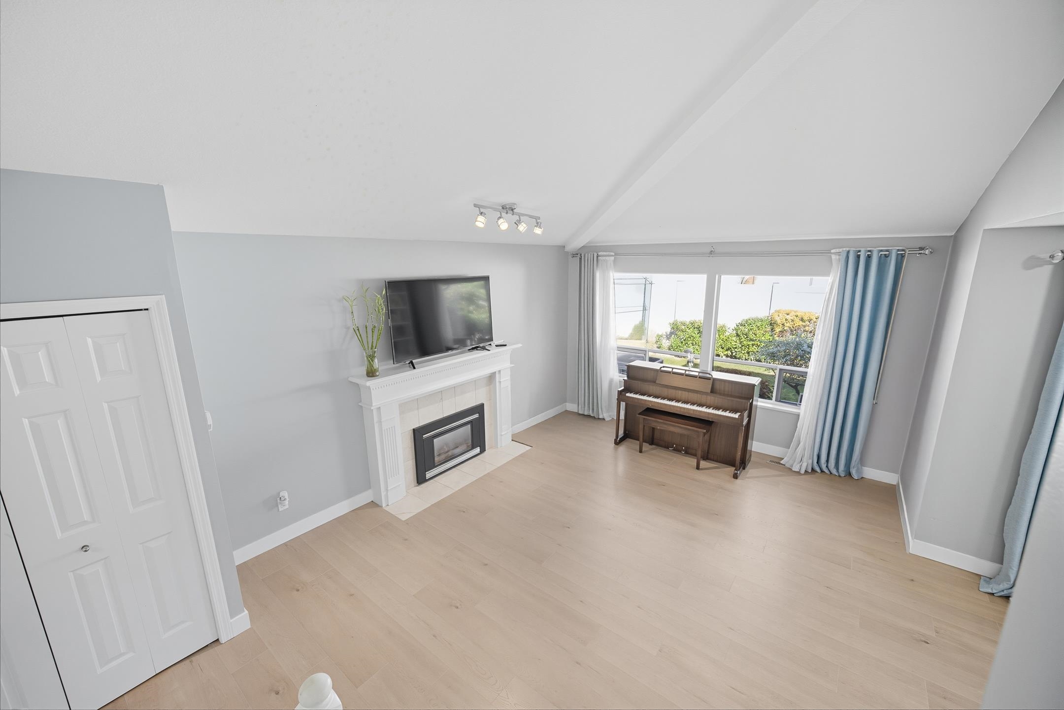 Additional image 6 of 118-15121 19 Avenue, Surrey, BC, V4A 8J5