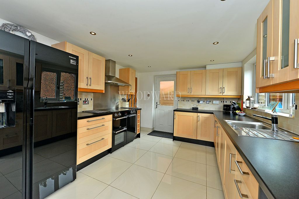 Additional image 3 of 4 bed detached house for saleClumber Close, Ripley DE5