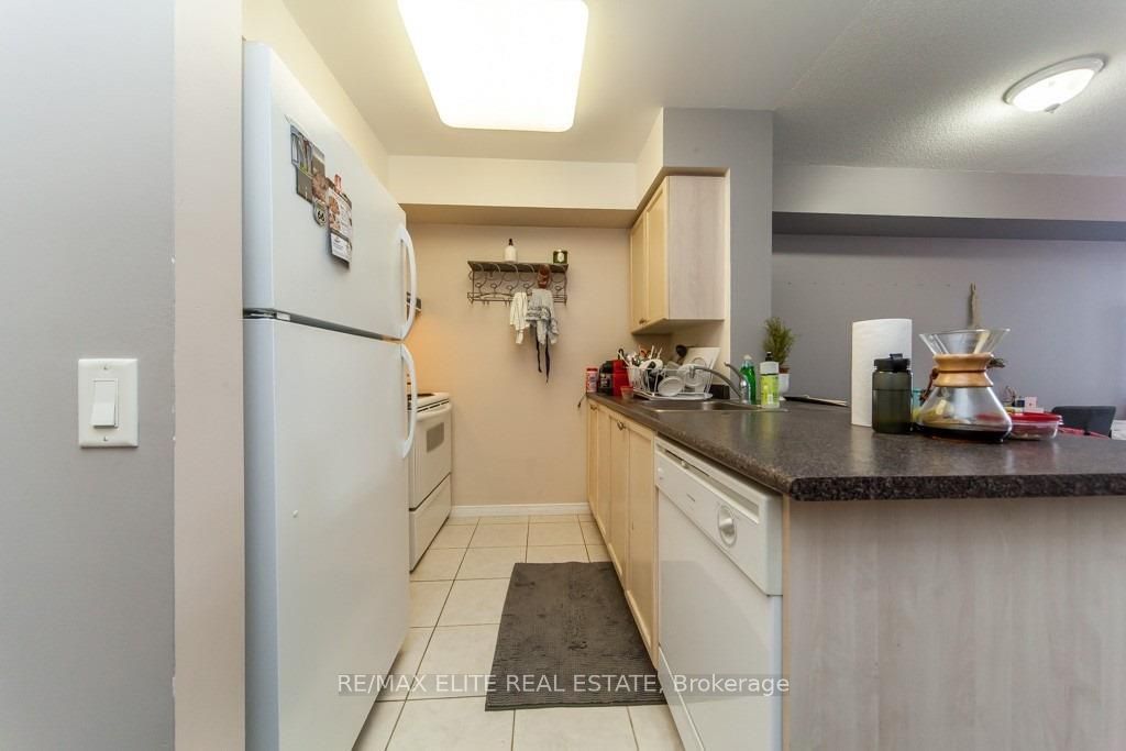 303-155 Beecroft Road, Toronto, ON, M2N 7C6 photo 5