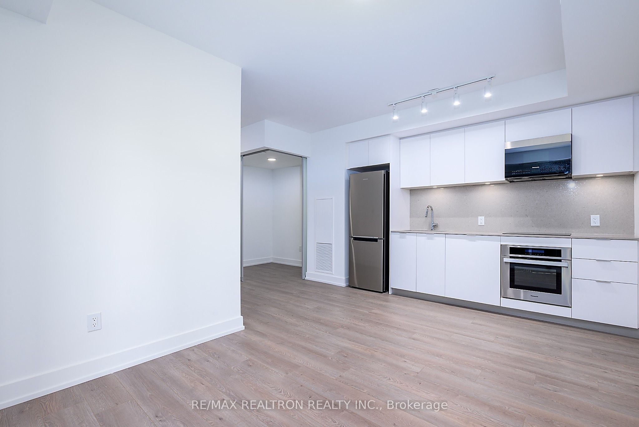 826-8 Cedarland Drive, Markham, ON, L6G 0H4 photo 4