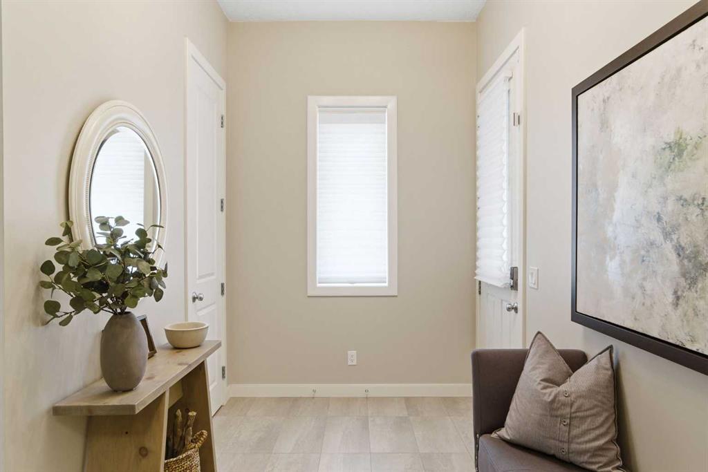 134 Cranbrook Circle SE, Calgary, AB, T3M 2L9 photo 3