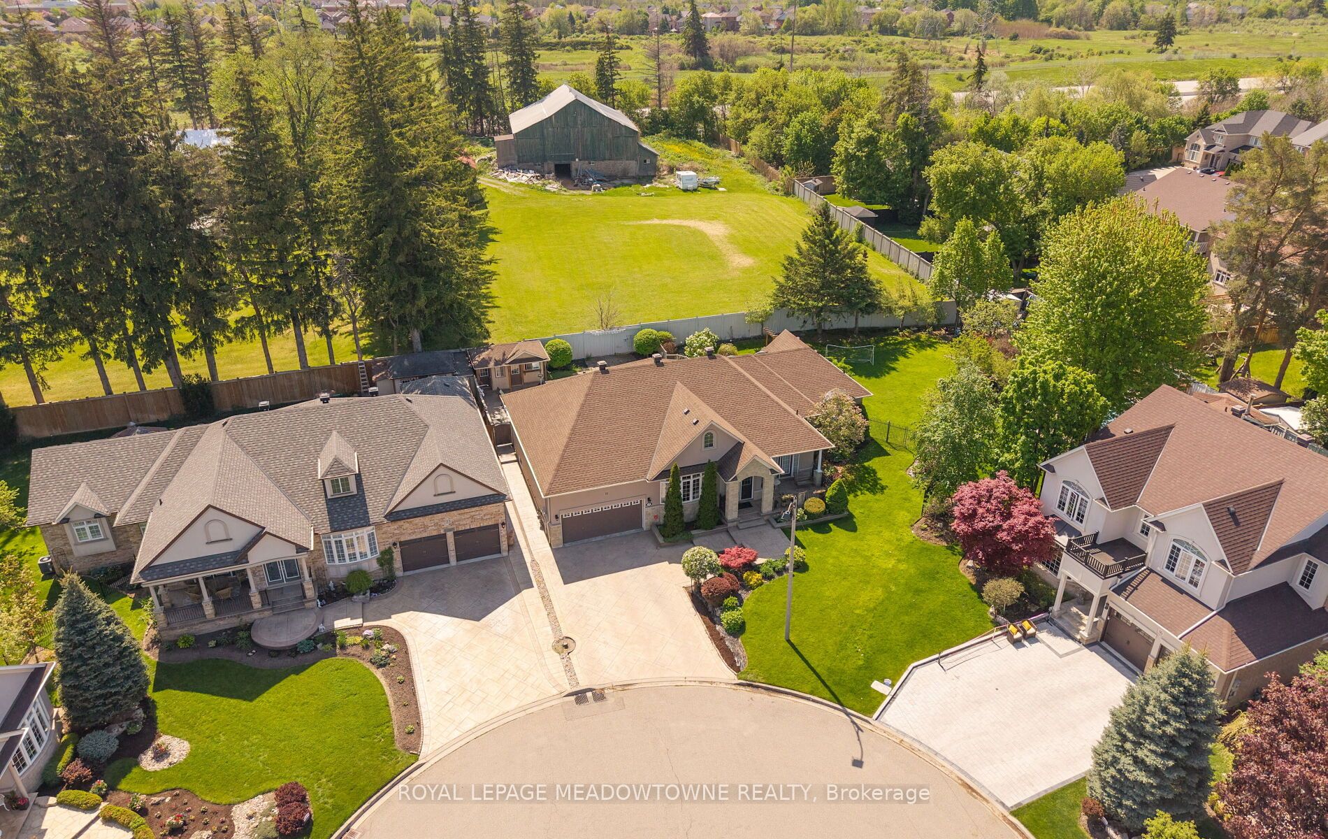 18 Tristan Court, Brampton, ON, L6Y 5S2 photo 2