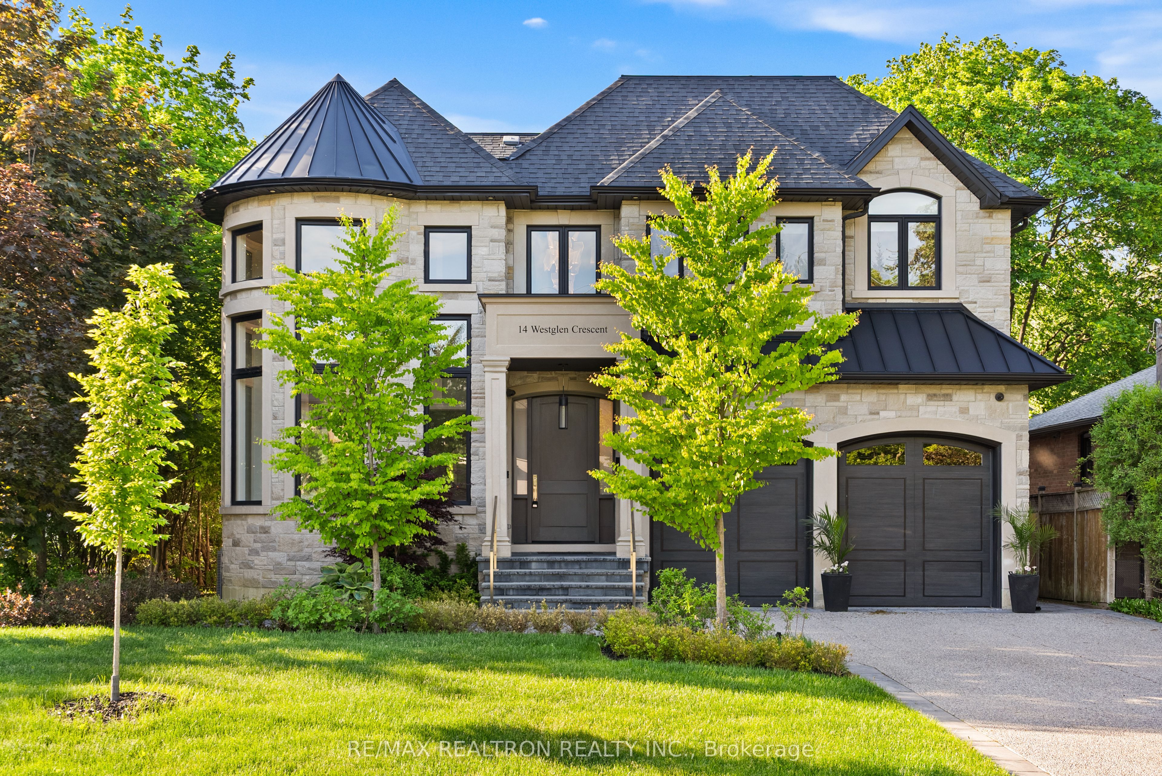 14 Westglen Crescent, Toronto, ON, M9B 4R1 photo 2