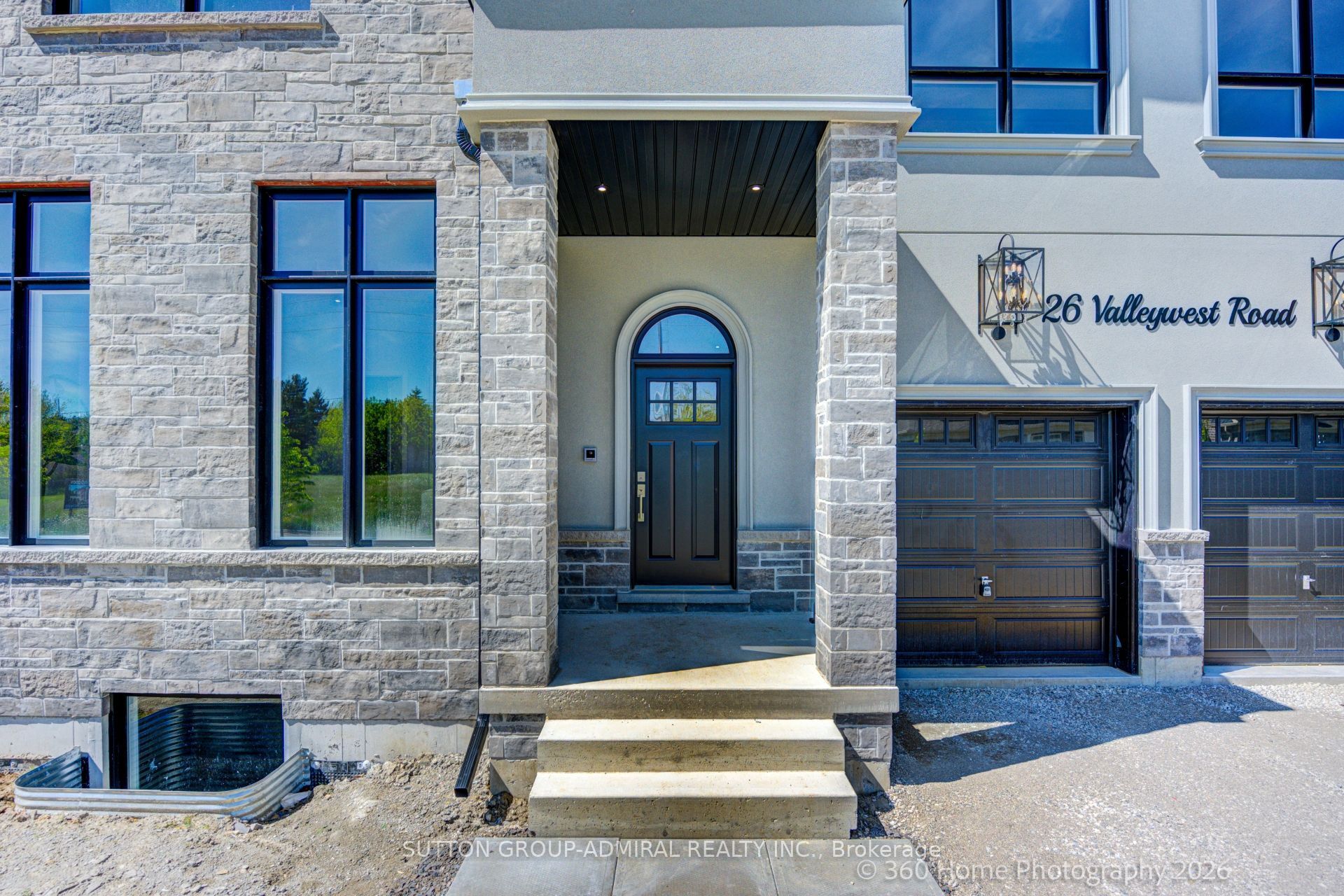 26 Valleywest Road, Brampton, ON, L6P 4R5 photo 2