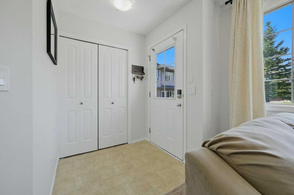 106-31 Everridge Square SW, Calgary, AB, T2Y 5J7 photo 4