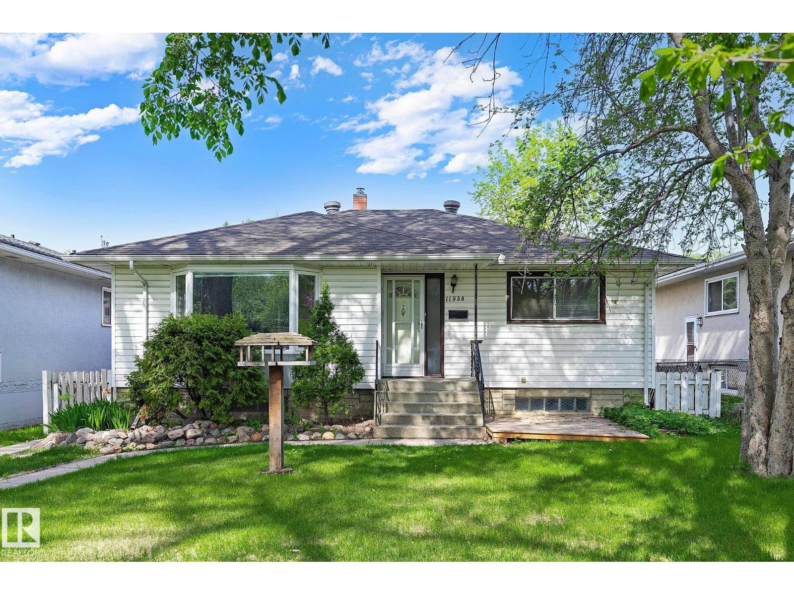 11930 56 Street NW, Edmonton, AB, T5W3S9
